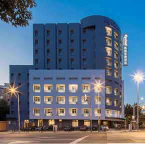 Kyriad Marvelous Hotel Shanghai Daning lnternational Plaza